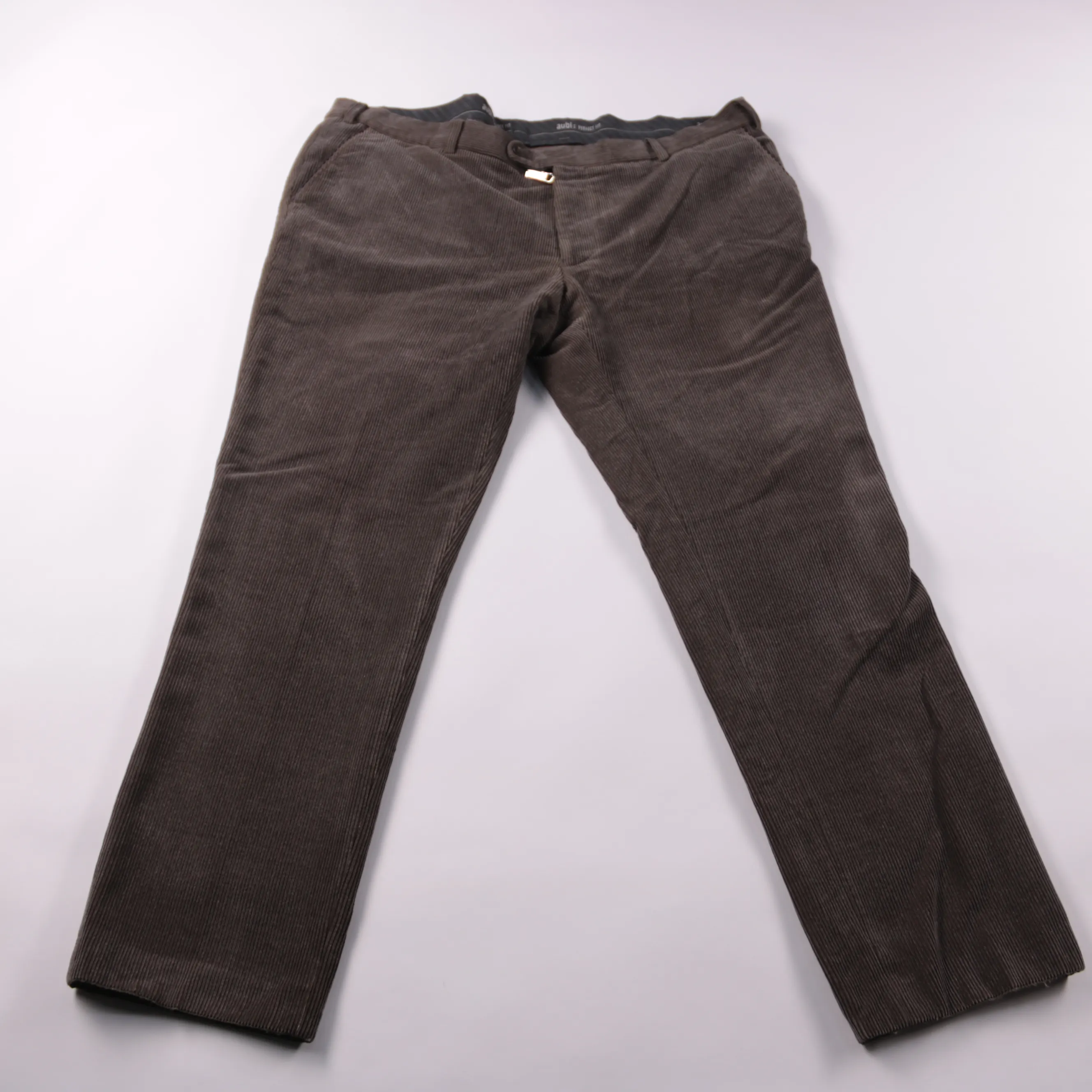 брюки Audi